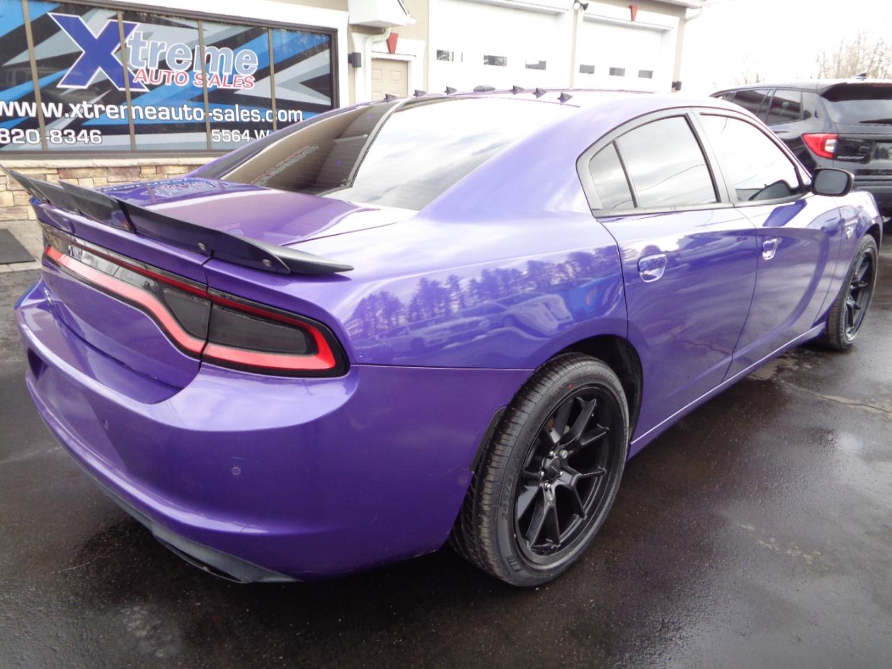 Dodge Charger SXT RWD 2019