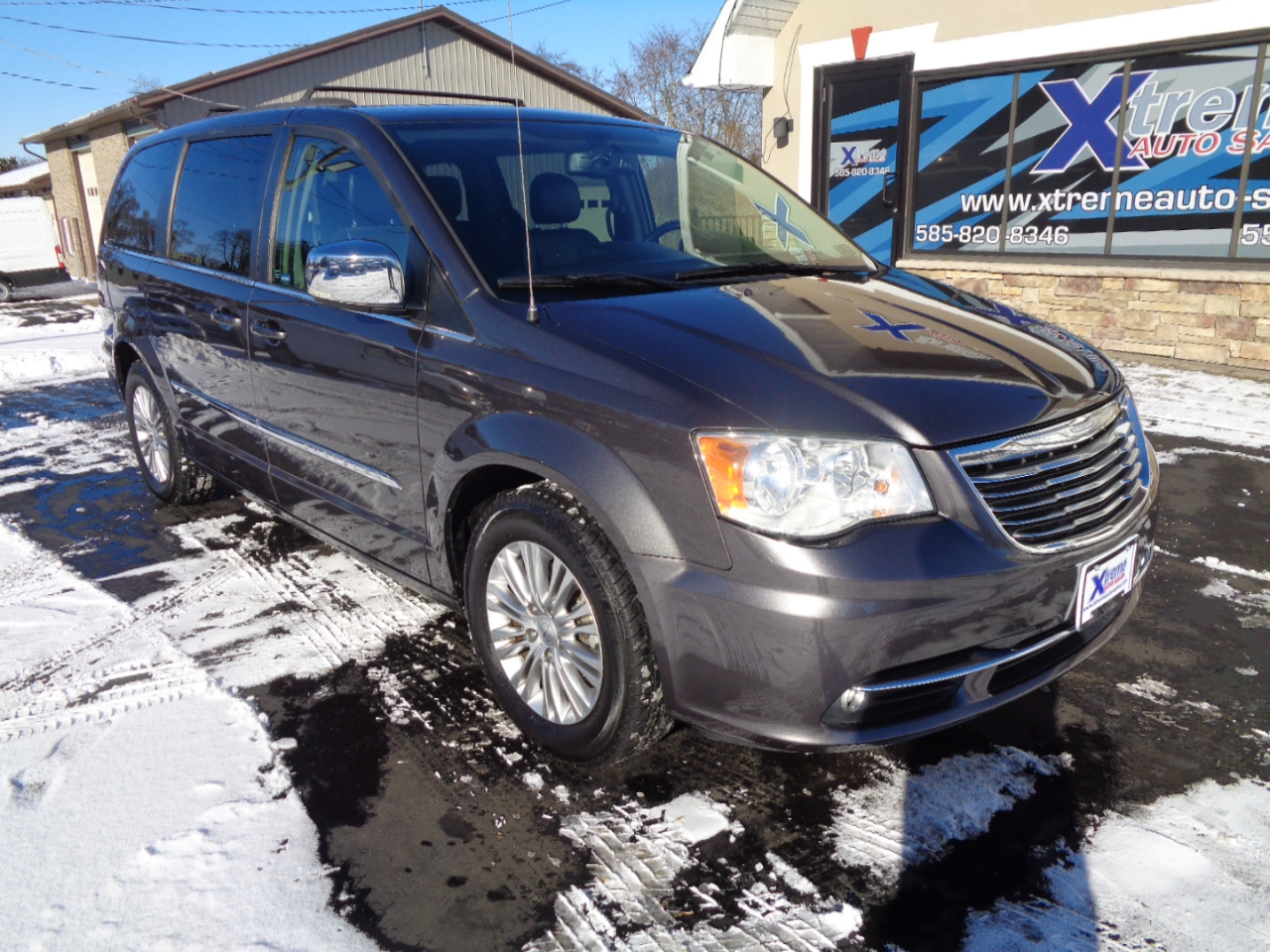 2015 Chrysler Town & Country Touring-L