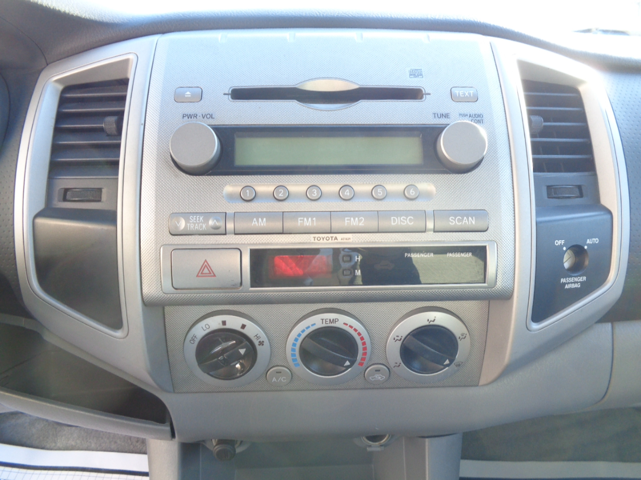 Toyota Tacoma 2WD Access V6 AT PreRunner (Natl) 2008