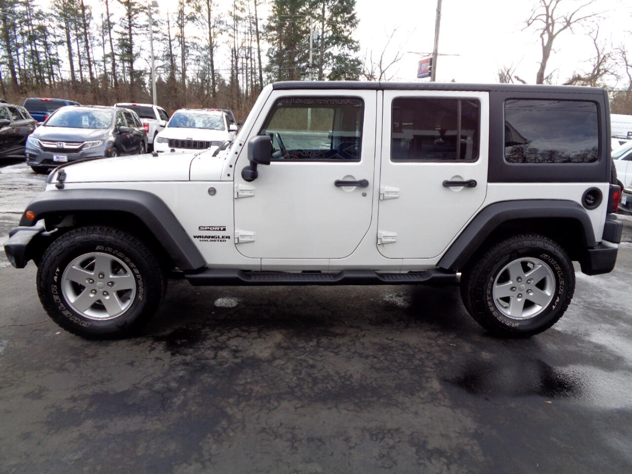 Jeep Wrangler Unlimited 4WD 4dr Sport 2011