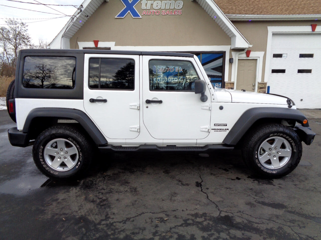 Jeep Wrangler Unlimited 4WD 4dr Sport 2011