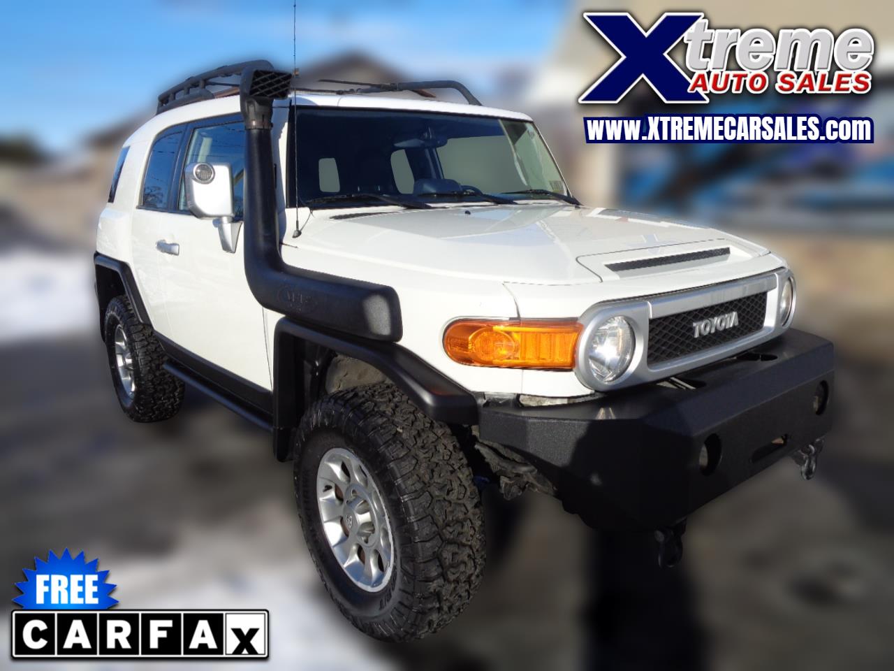 2013 Toyota FJ Cruiser Base's photo