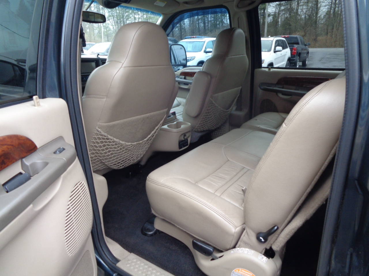 Ford Excursion 137" WB Limited 4WD 2000