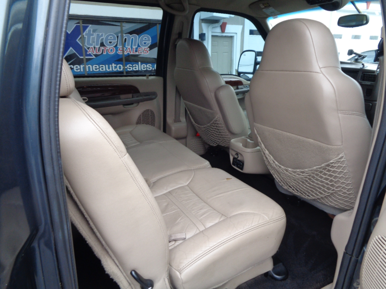 Ford Excursion 137" WB Limited 4WD 2000