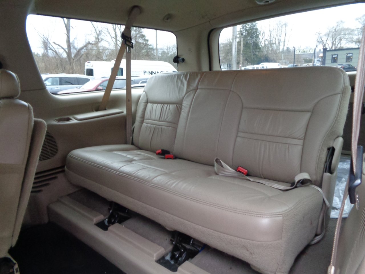 Ford Excursion 137" WB Limited 4WD 2000