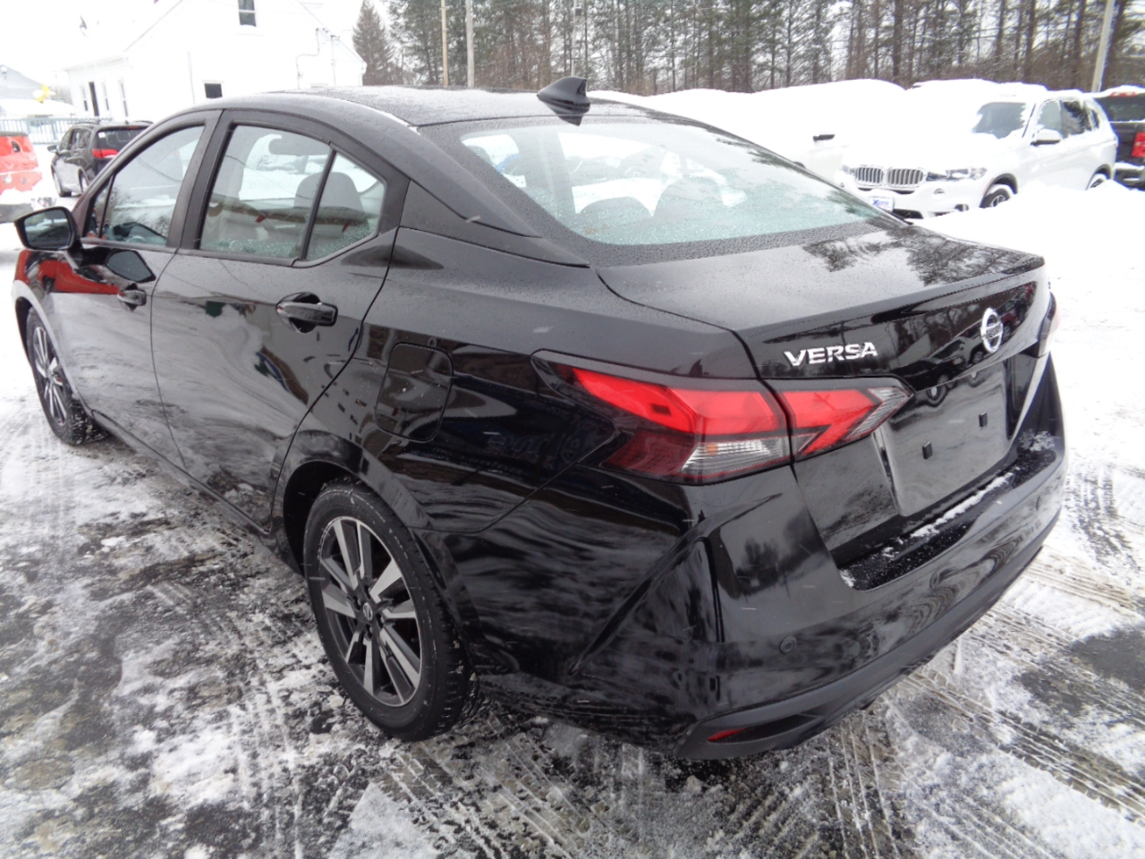 Nissan Versa SV CVT 2021