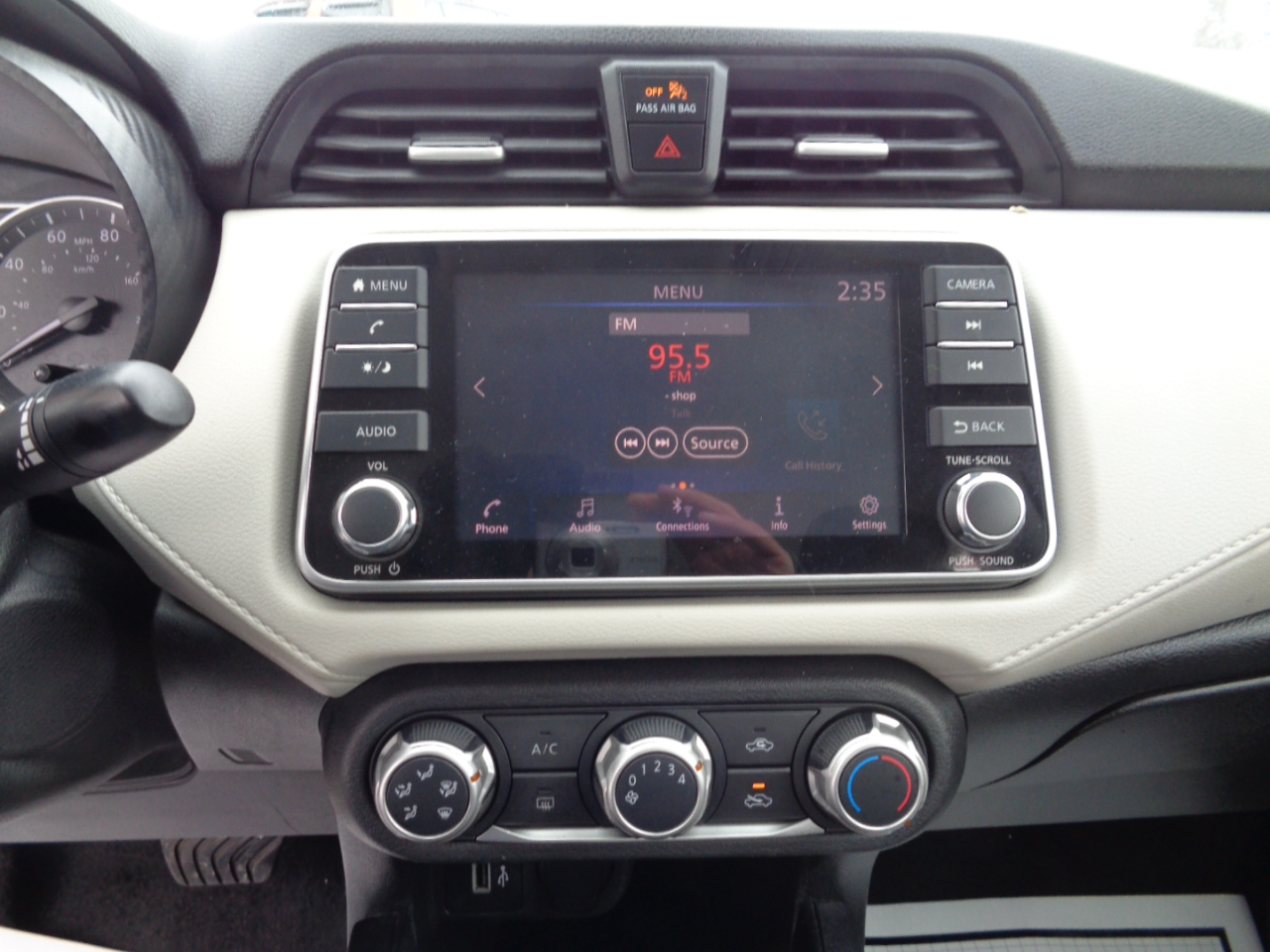 Nissan Versa SV CVT 2021