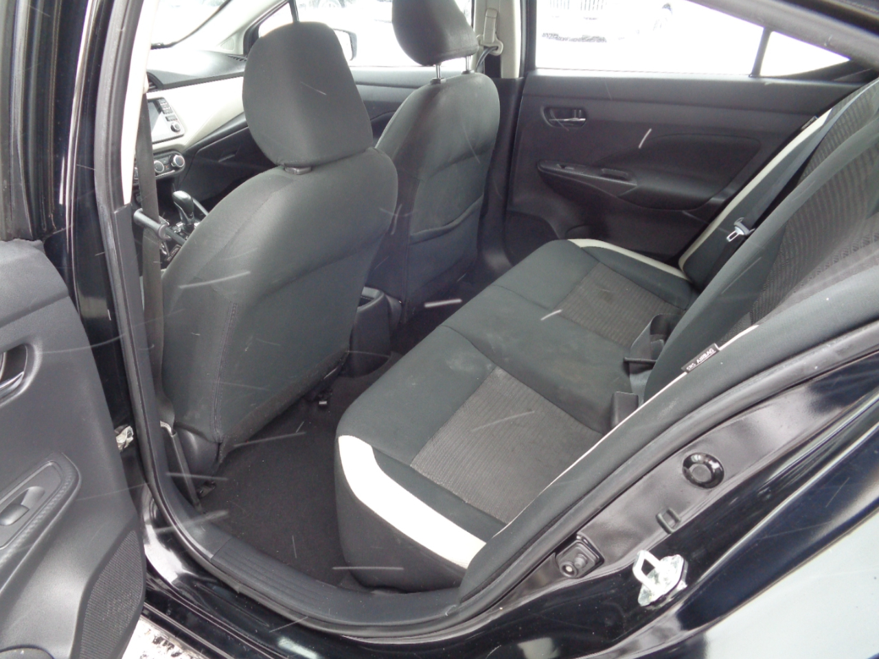 Nissan Versa SV CVT 2021