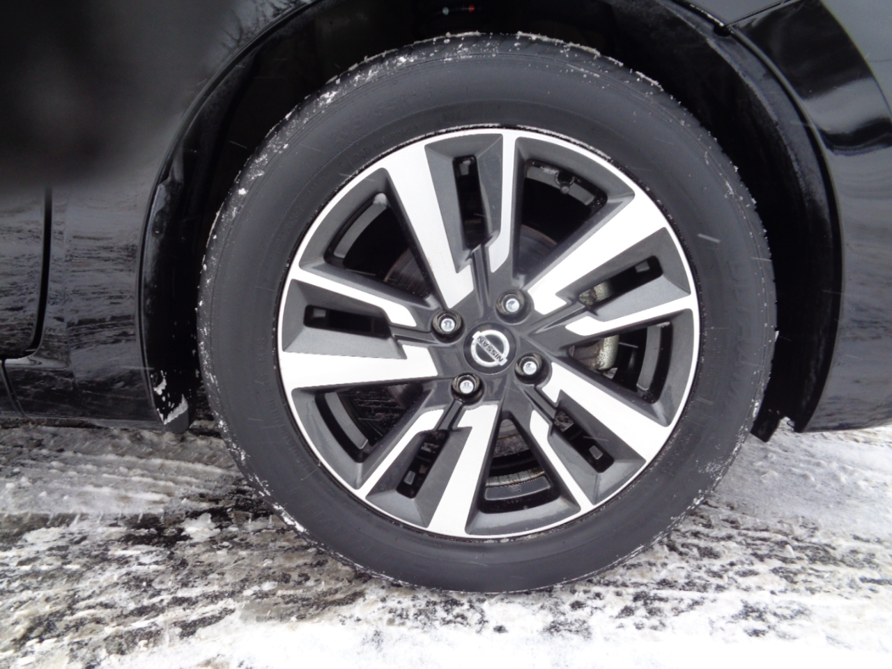 Nissan Versa SV CVT 2021