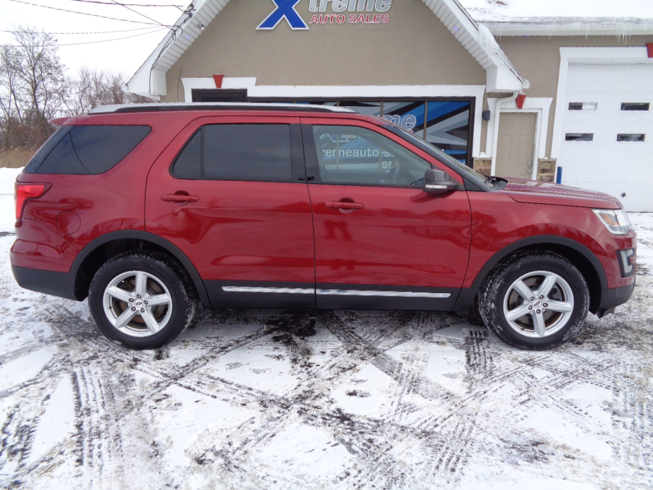 Ford Explorer 4WD 4dr XLT 2016