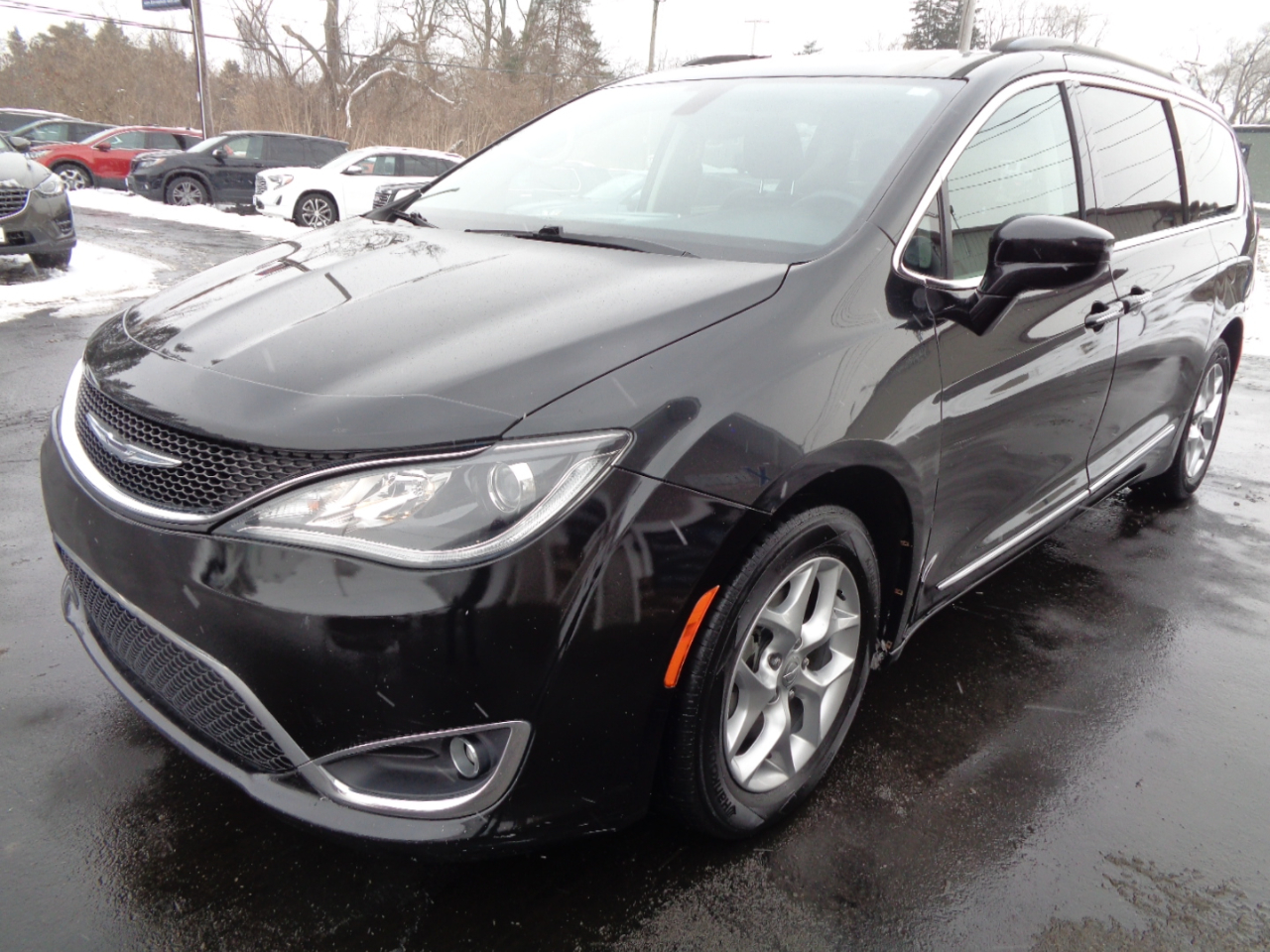 Chrysler Pacifica Touring-L FWD 2017