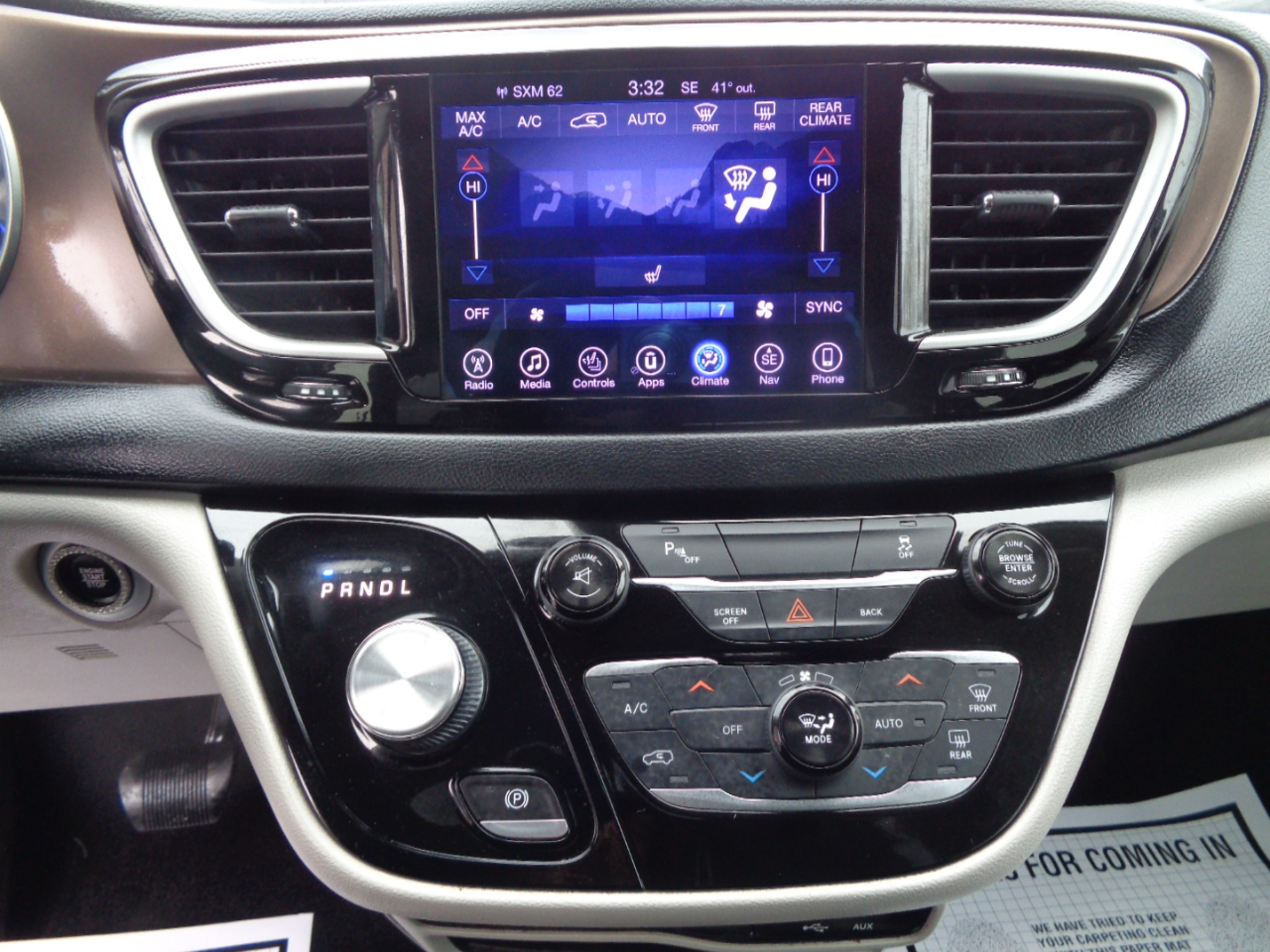 Chrysler Pacifica Touring-L FWD 2017