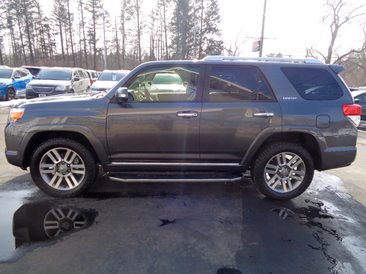 Toyota 4Runner 4WD 4dr V6 Limited (Natl) 2012