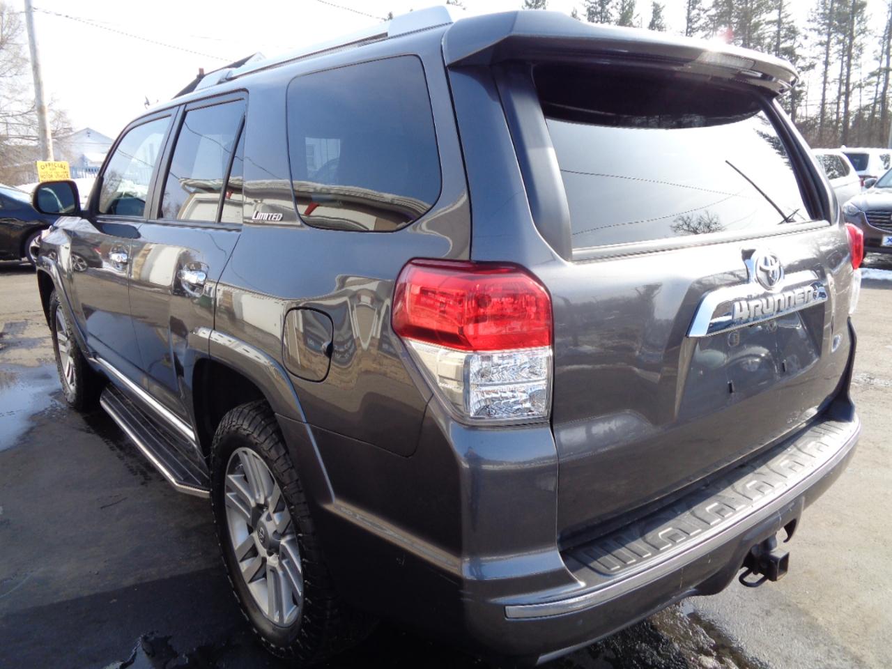 Toyota 4Runner 4WD 4dr V6 Limited (Natl) 2012