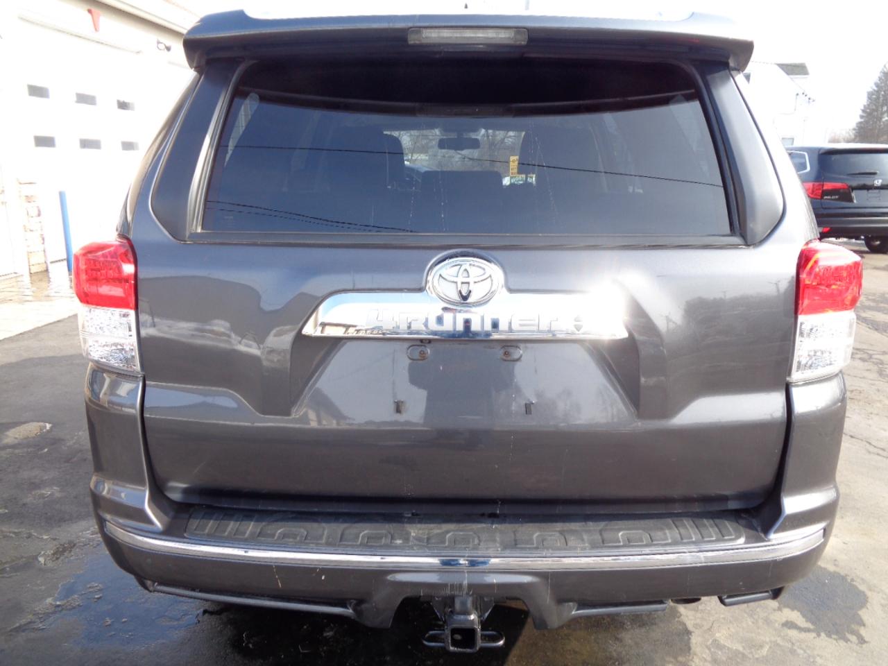 Toyota 4Runner 4WD 4dr V6 Limited (Natl) 2012