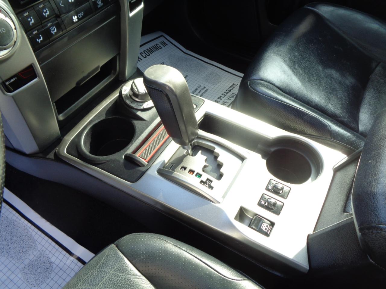 Toyota 4Runner 4WD 4dr V6 Limited (Natl) 2012