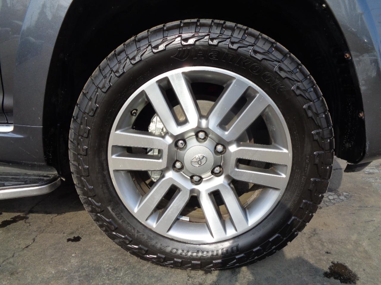 Toyota 4Runner 4WD 4dr V6 Limited (Natl) 2012