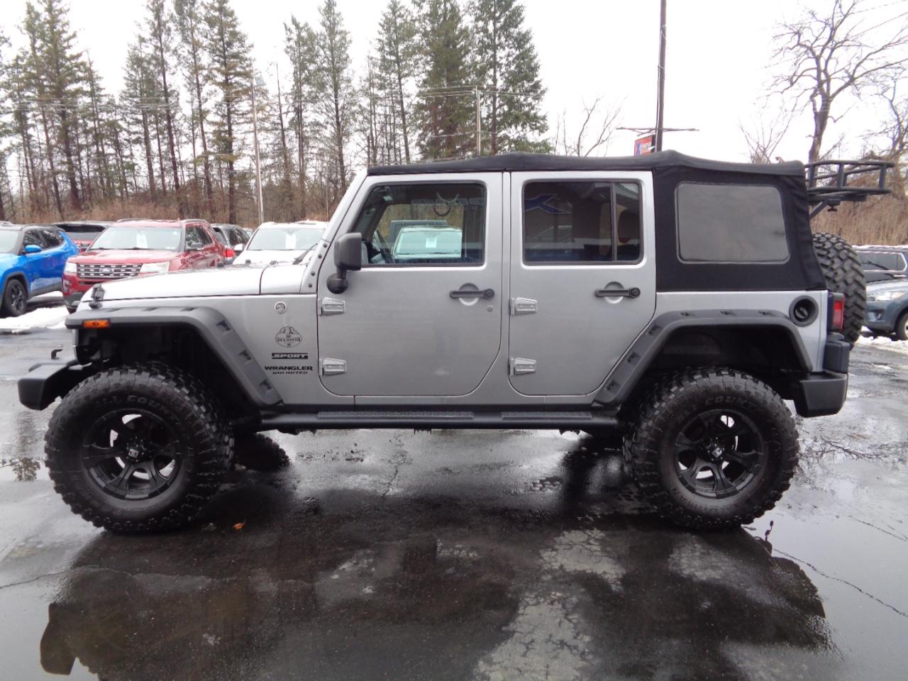 Jeep Wrangler Unlimited 4WD 4dr Sport 2016