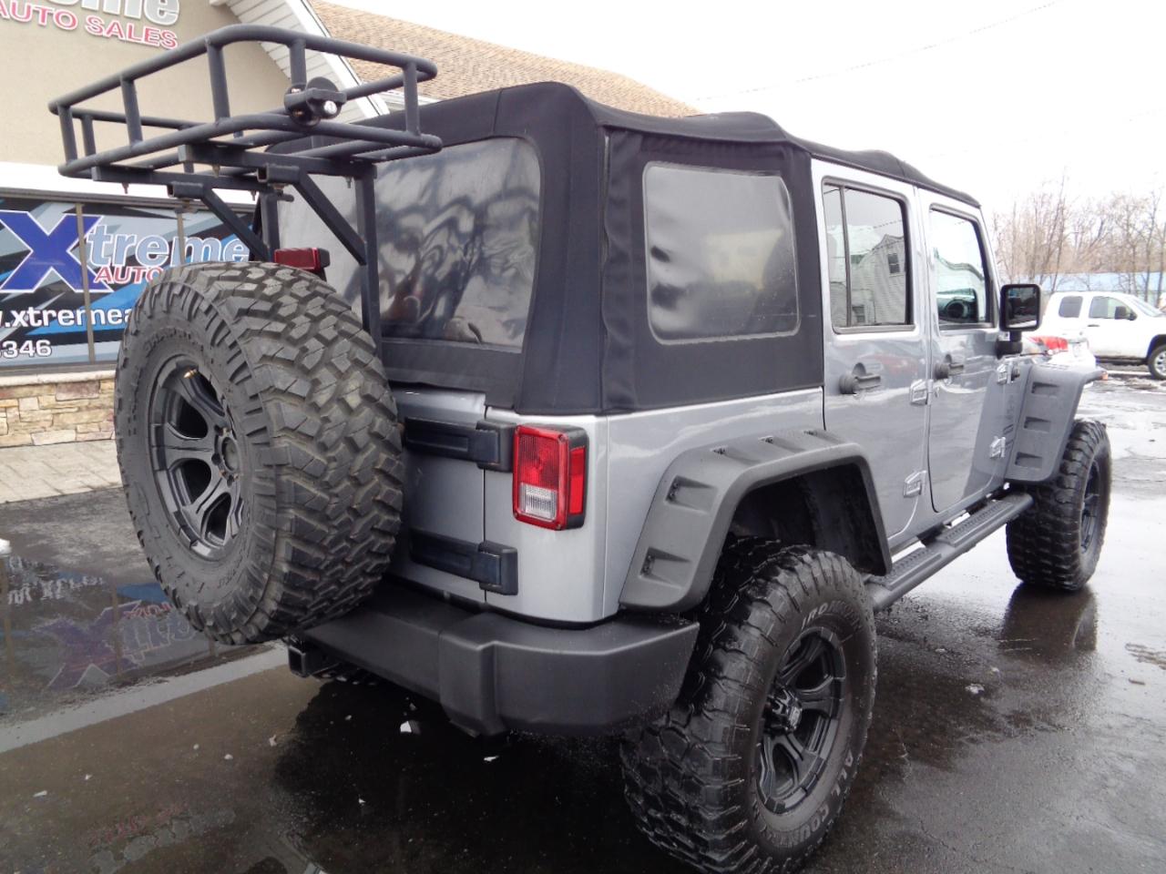 Jeep Wrangler Unlimited 4WD 4dr Sport 2016