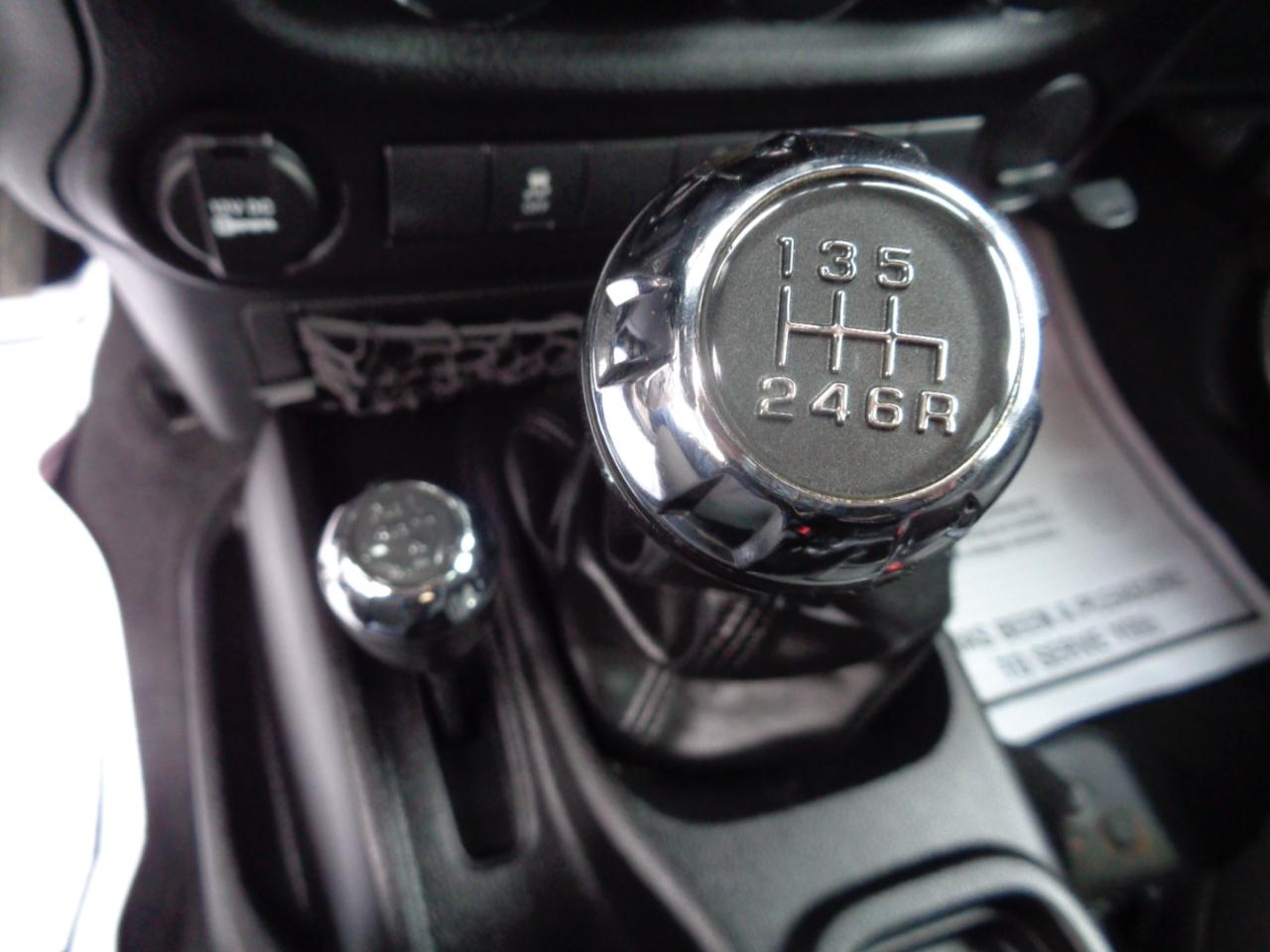 Jeep Wrangler Unlimited 4WD 4dr Sport 2016