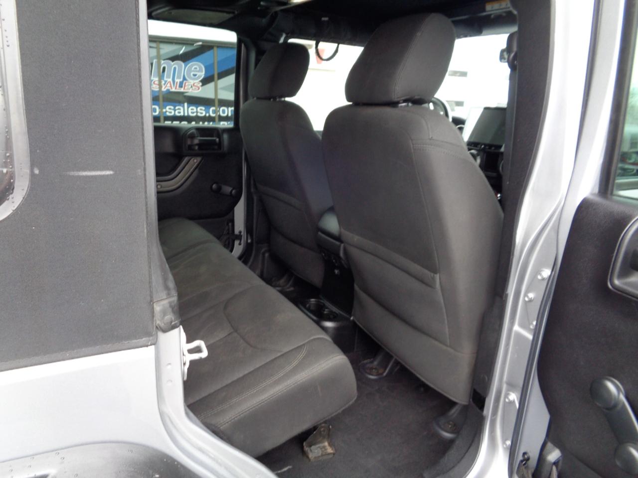 Jeep Wrangler Unlimited 4WD 4dr Sport 2016