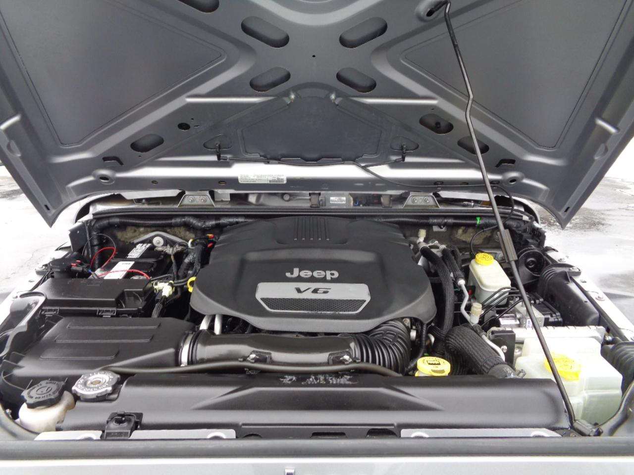 Jeep Wrangler Unlimited 4WD 4dr Sport 2016