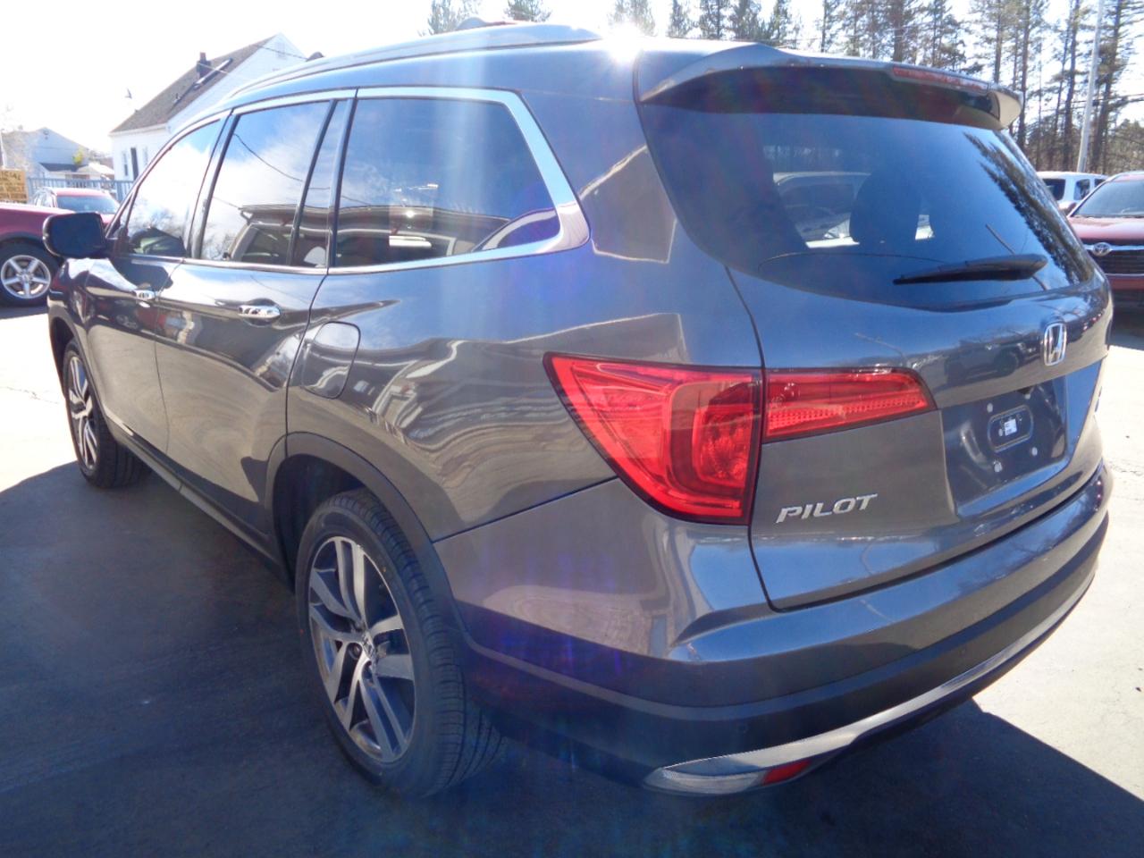 Honda Pilot Touring AWD 2017