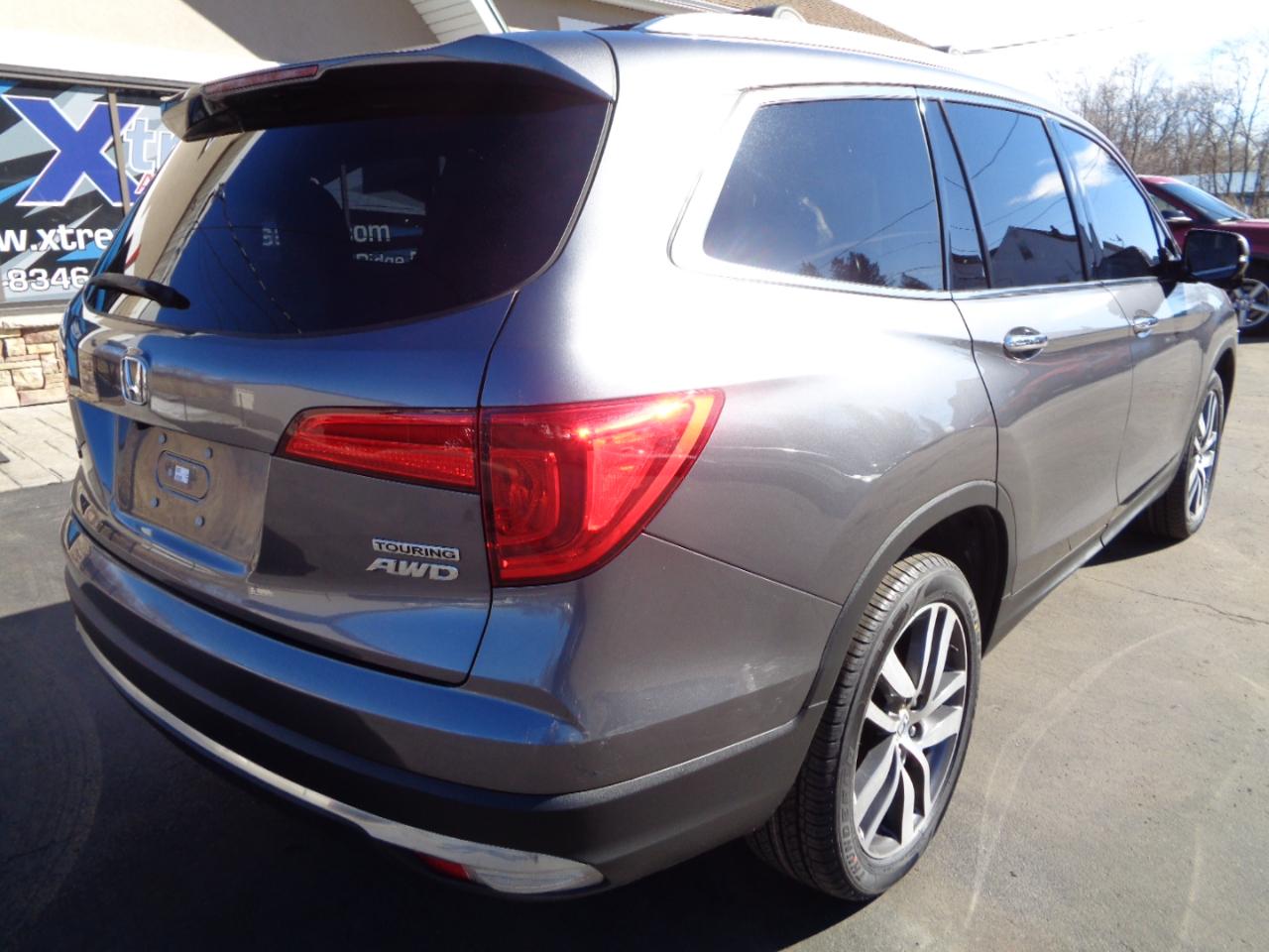 Honda Pilot Touring AWD 2017