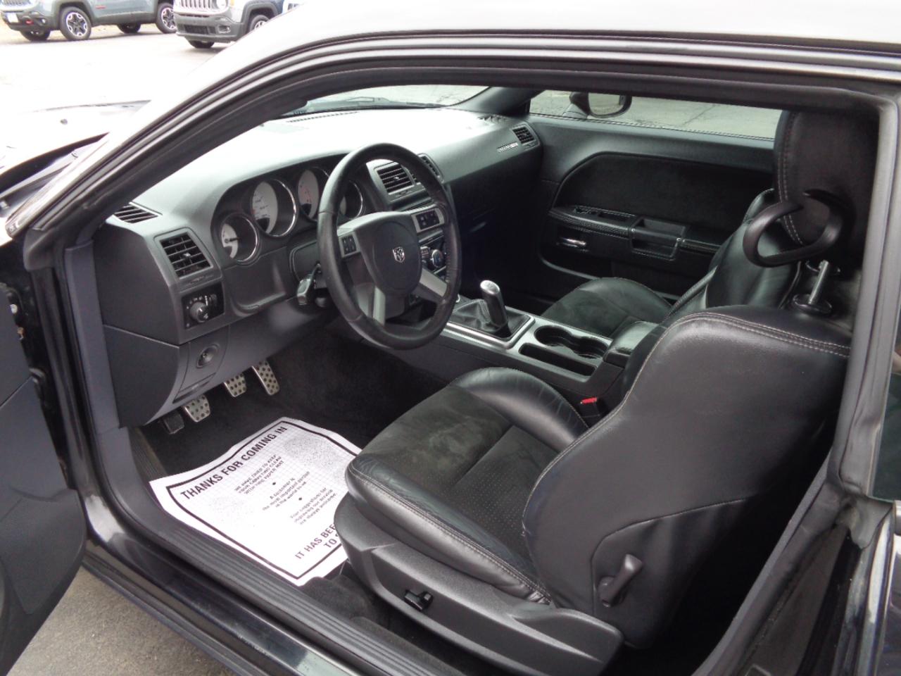 Dodge Challenger 2dr Cpe SRT8 2010