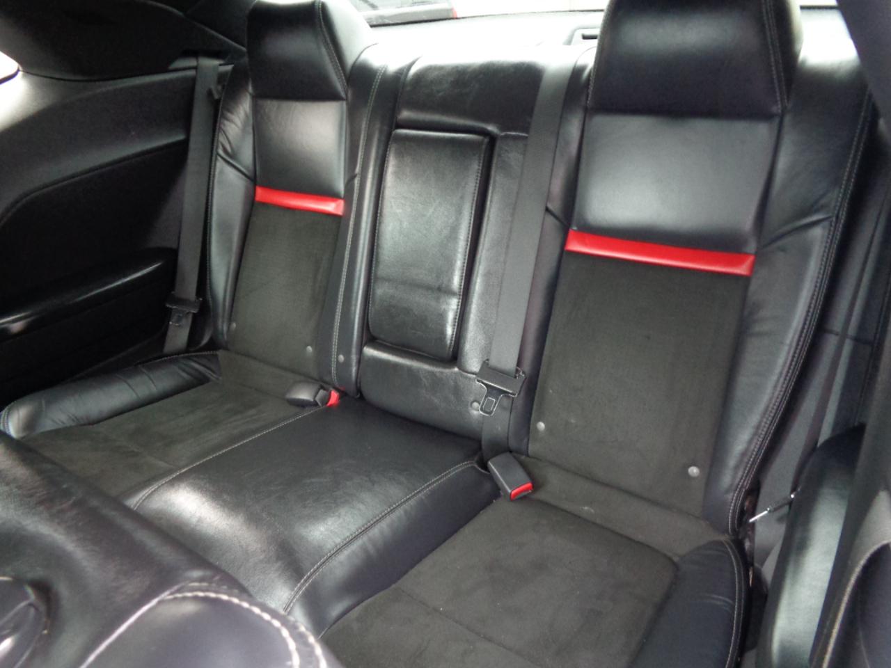 Dodge Challenger 2dr Cpe SRT8 2010