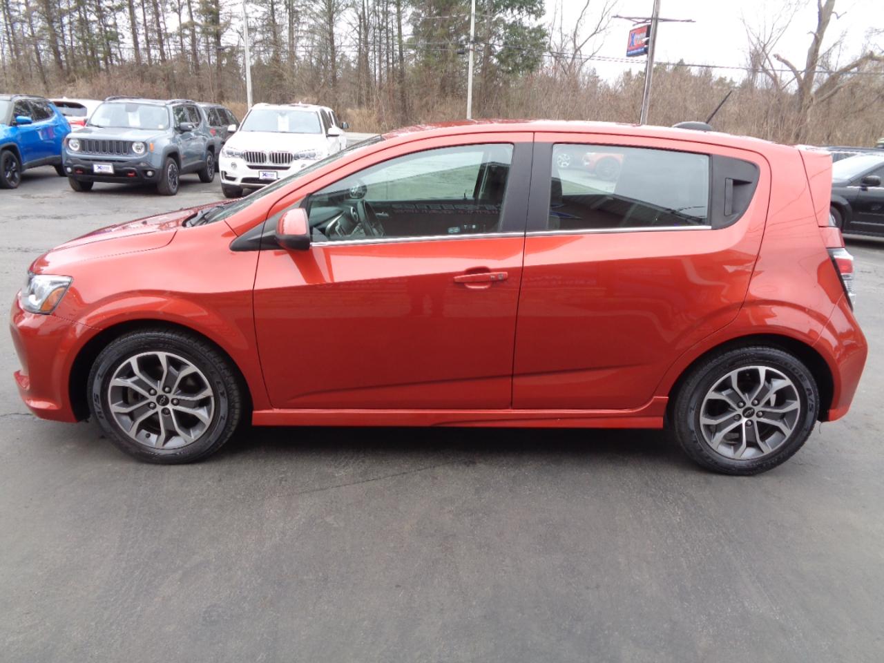Chevrolet Sonic 5dr HB LT w/1SD 2020