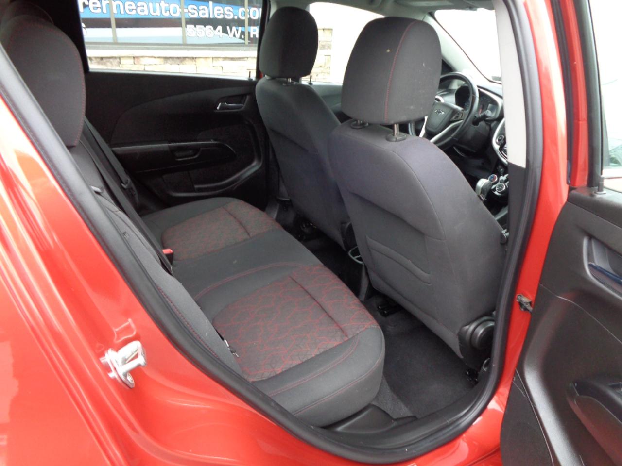 Chevrolet Sonic 5dr HB LT w/1SD 2020