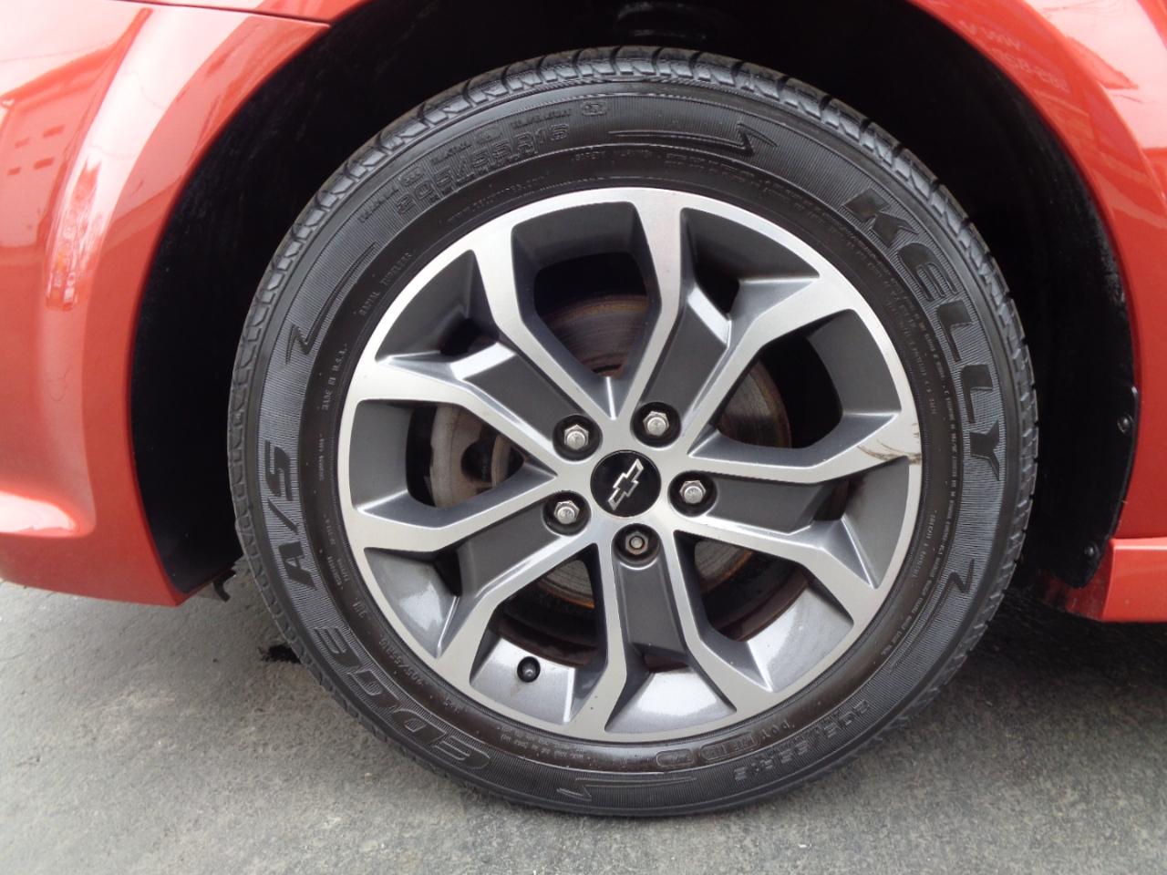 Chevrolet Sonic 5dr HB LT w/1SD 2020