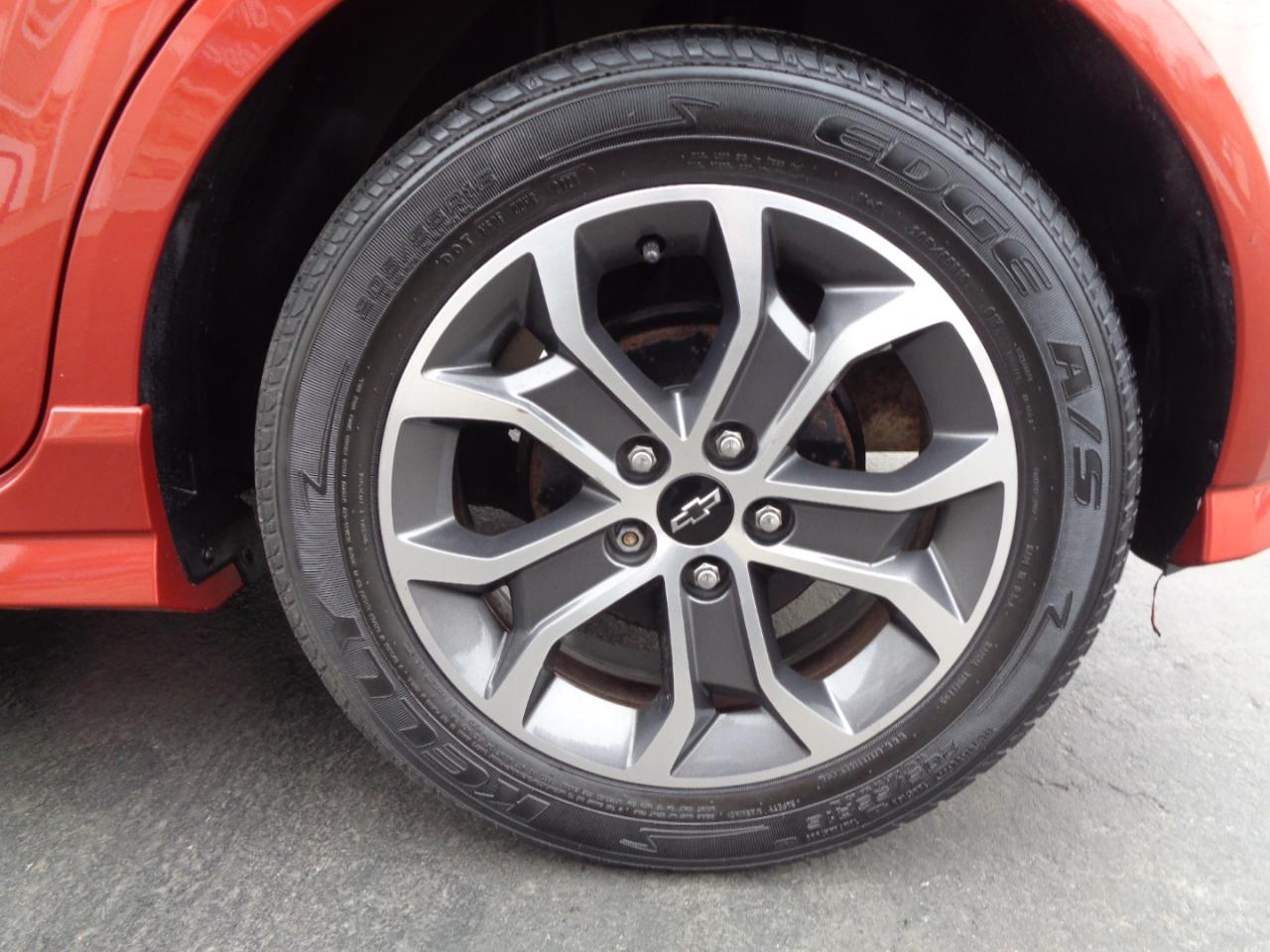 Chevrolet Sonic 5dr HB LT w/1SD 2020