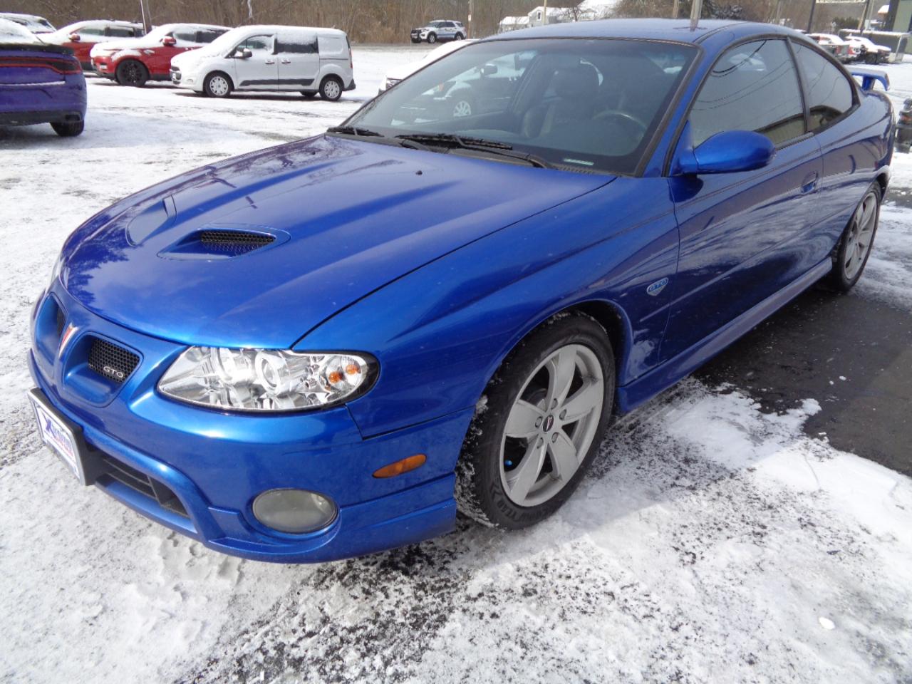 Pontiac GTO 2dr Cpe 2005