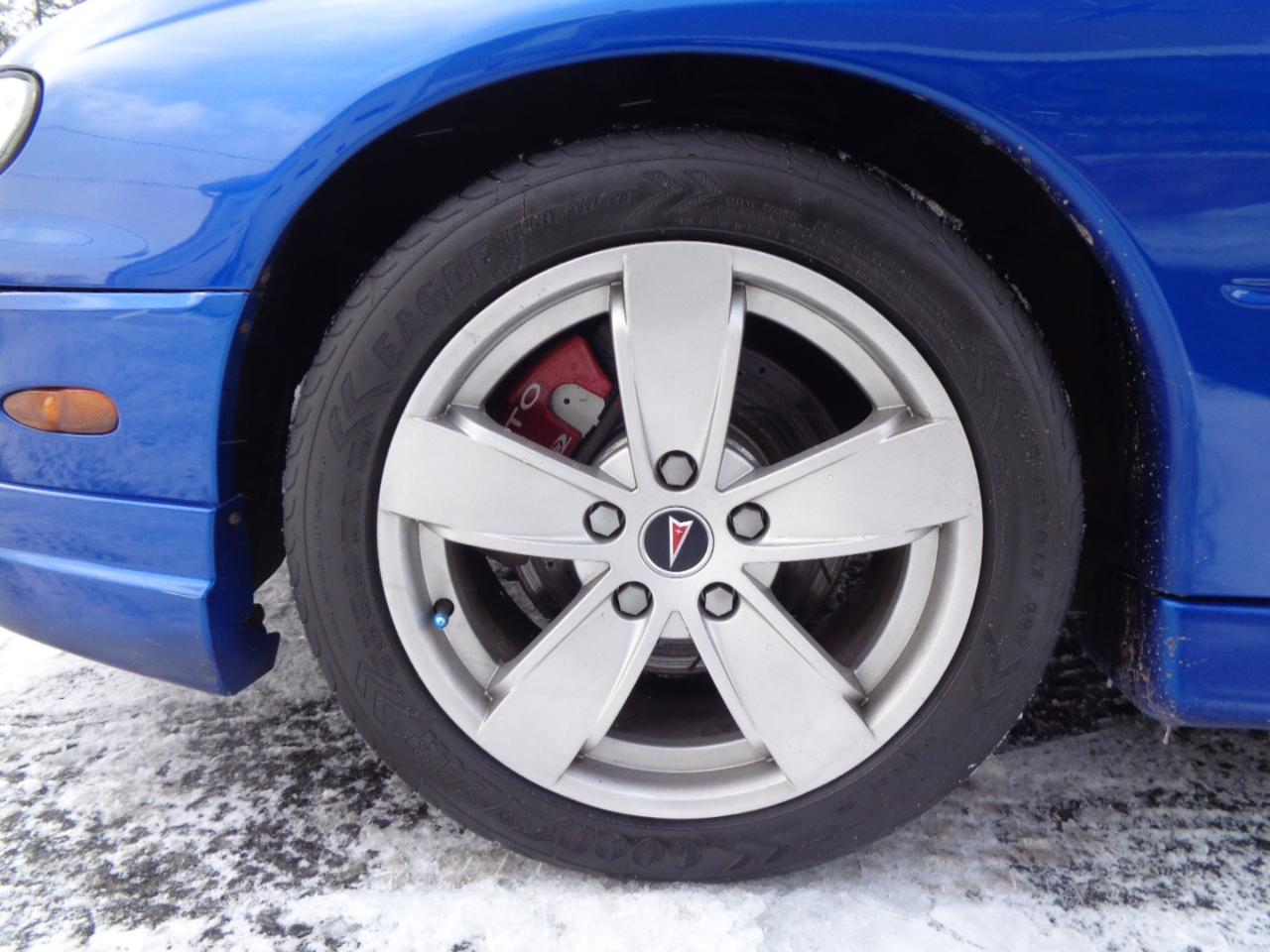 Pontiac GTO 2dr Cpe 2005