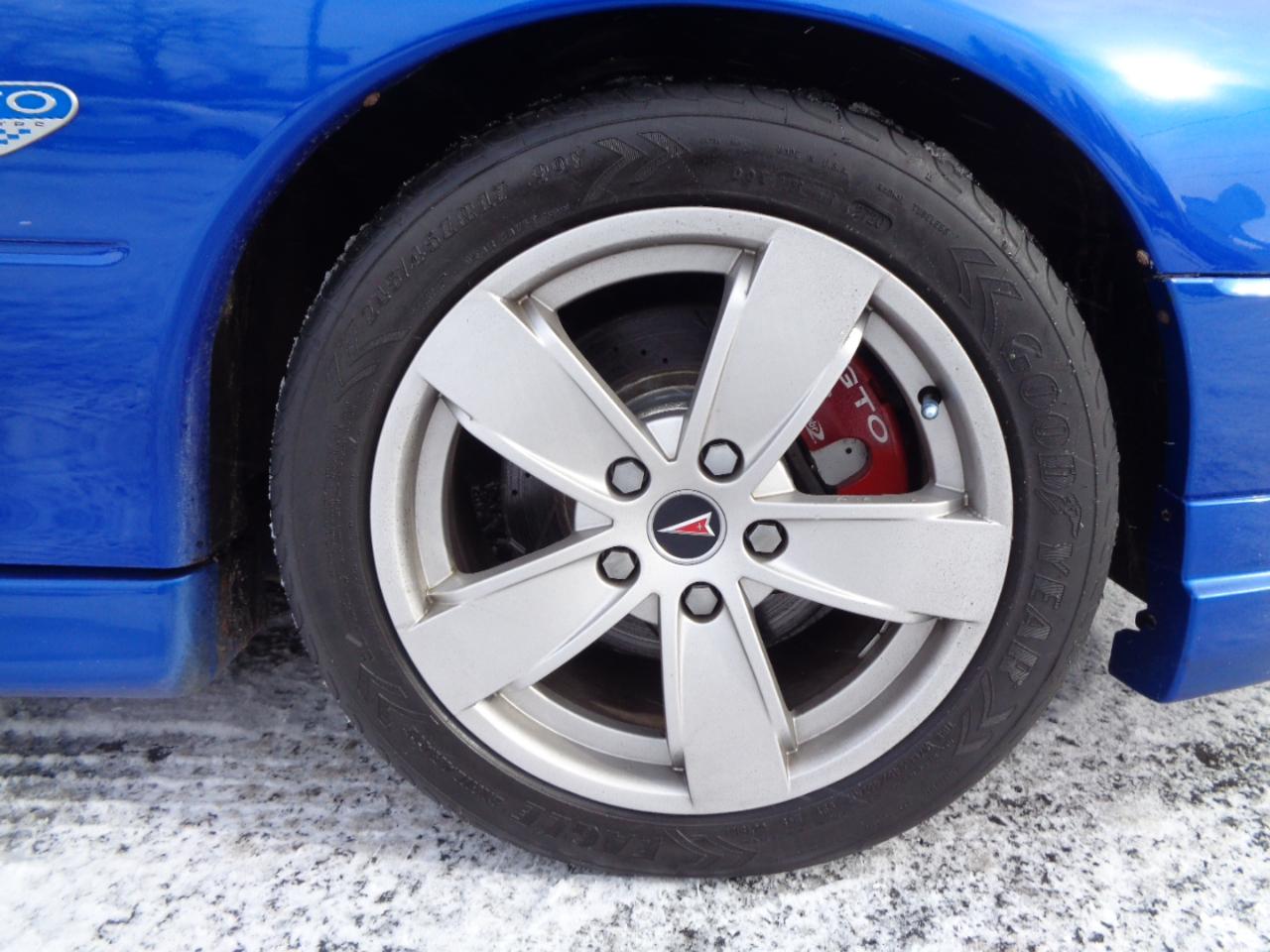 Pontiac GTO 2dr Cpe 2005