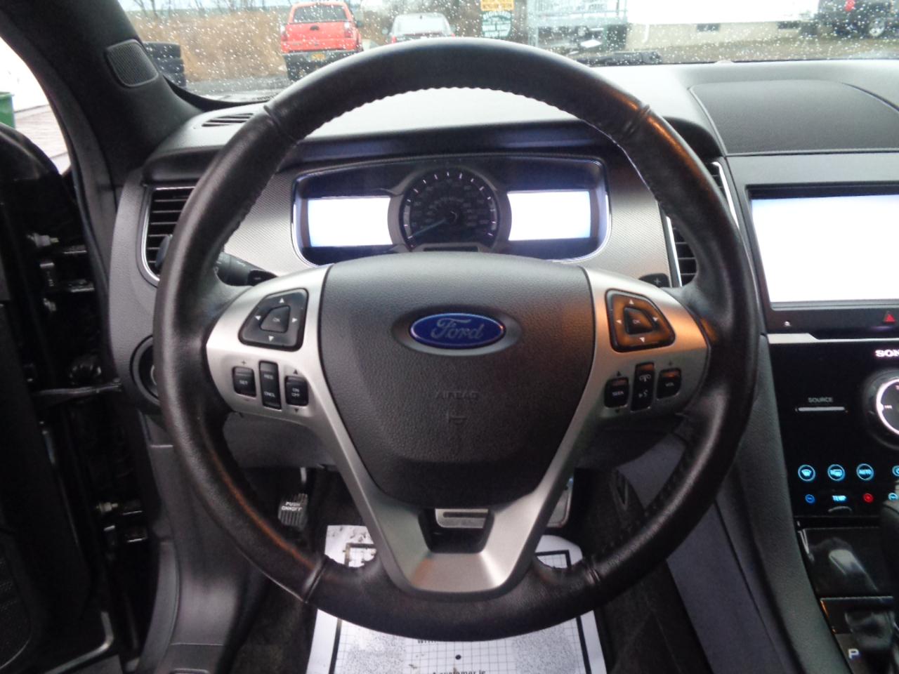 Ford Taurus 4dr Sdn SHO AWD 2015