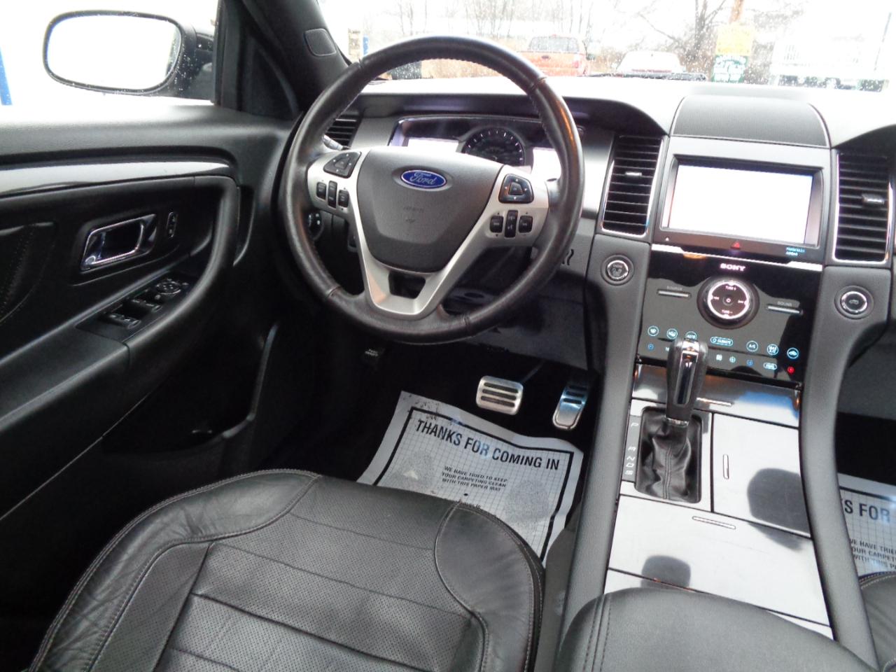 Ford Taurus 4dr Sdn SHO AWD 2015