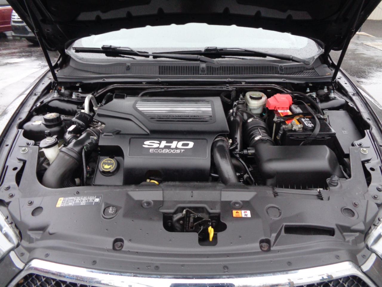 Ford Taurus 4dr Sdn SHO AWD 2015