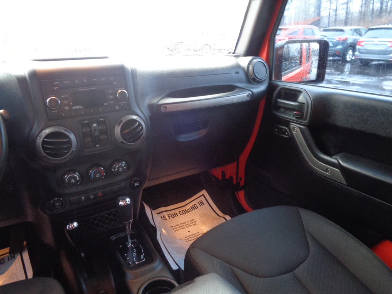 Jeep Wrangler Unlimited 4WD 4dr Sport 2015