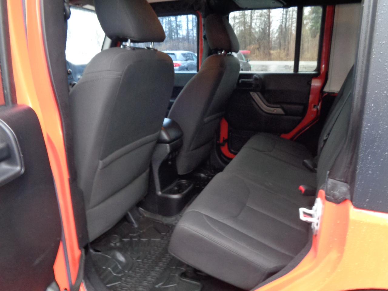 Jeep Wrangler Unlimited 4WD 4dr Sport 2015