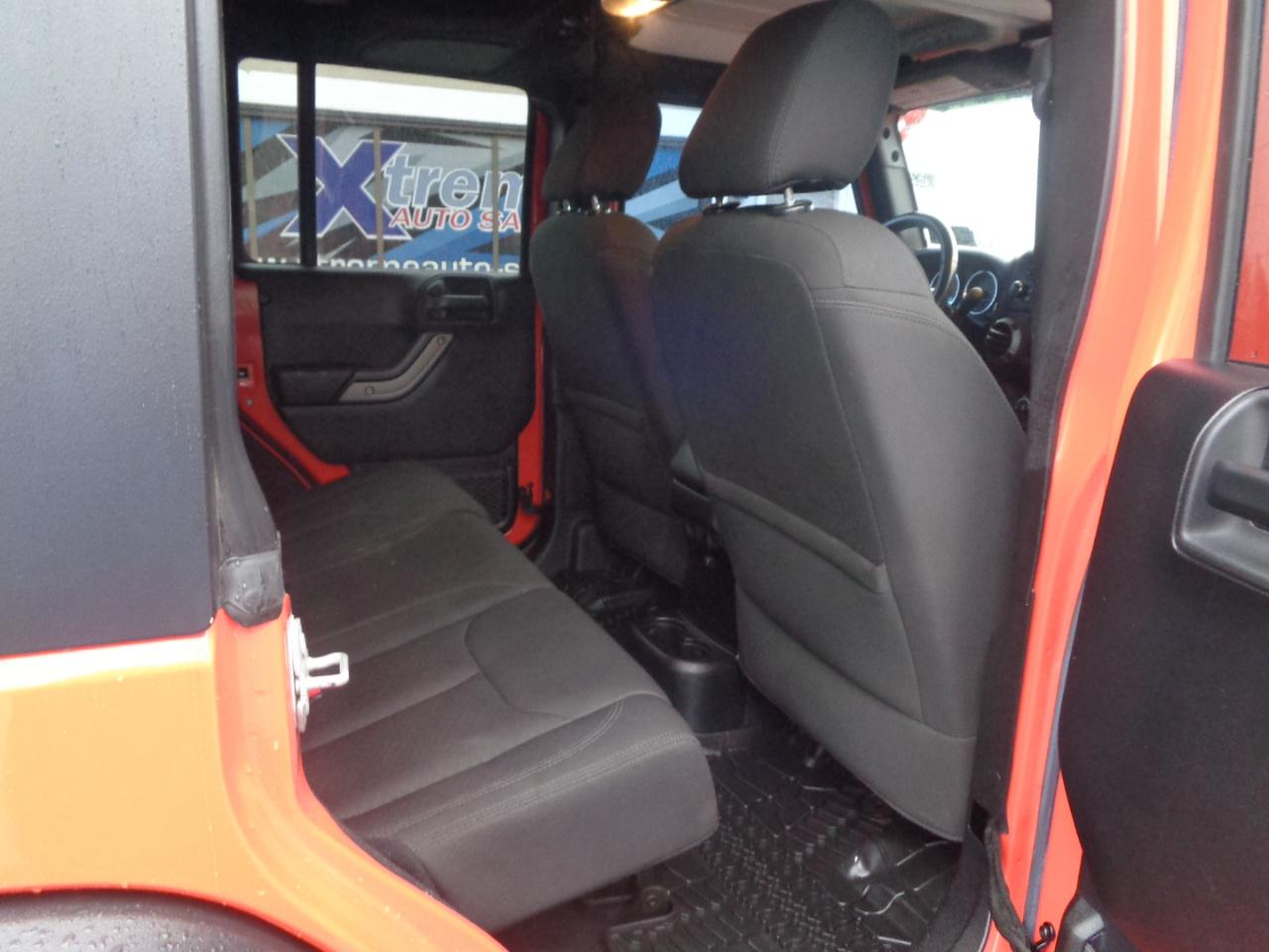 Jeep Wrangler Unlimited 4WD 4dr Sport 2015