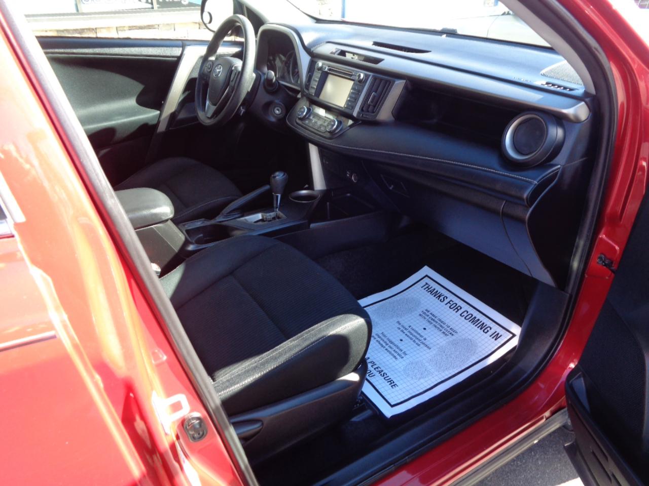 Toyota RAV4 AWD 4dr XLE (Natl) 2013