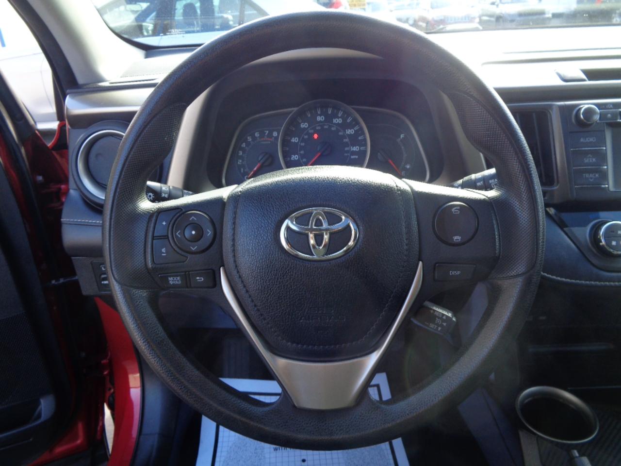 Toyota RAV4 AWD 4dr XLE (Natl) 2013