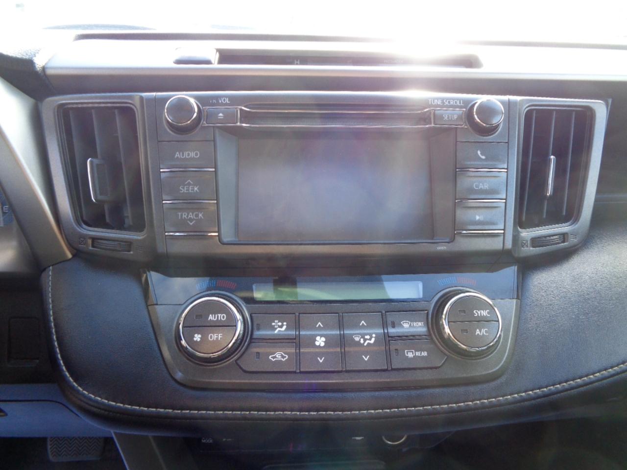 Toyota RAV4 AWD 4dr XLE (Natl) 2013