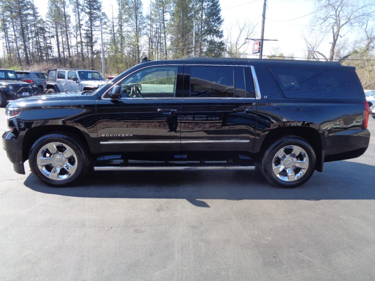 Chevrolet Suburban 4WD 4dr 1500 LT 2016