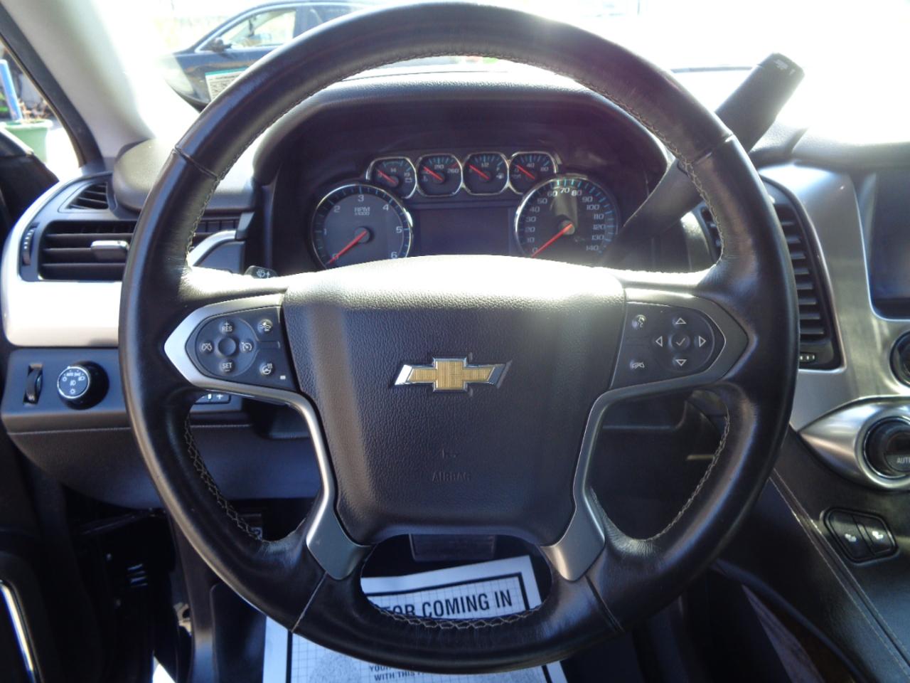 Chevrolet Suburban 4WD 4dr 1500 LT 2016