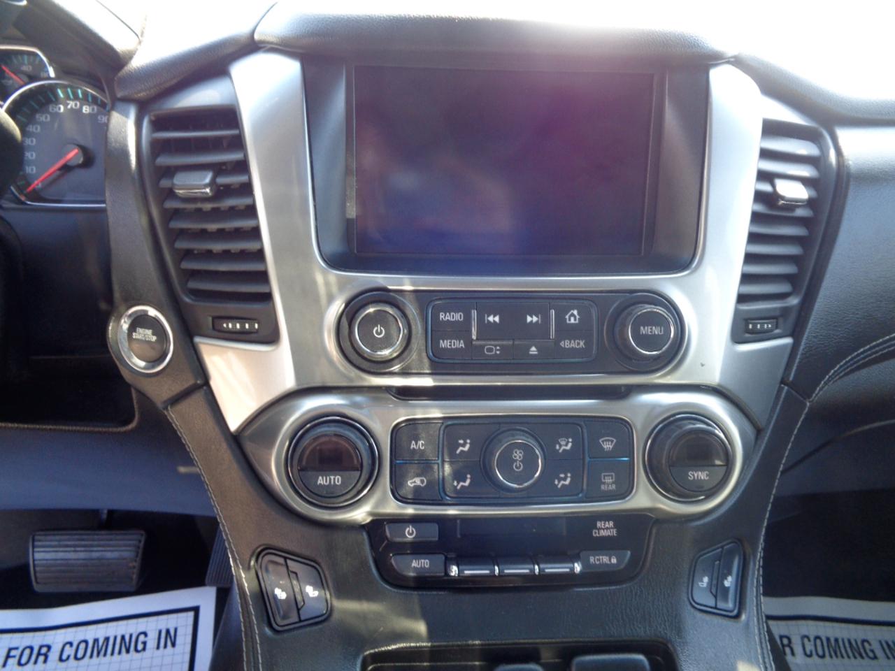 Chevrolet Suburban 4WD 4dr 1500 LT 2016