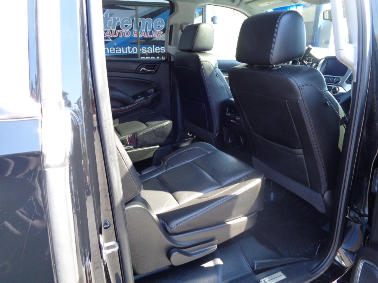 Chevrolet Suburban 4WD 4dr 1500 LT 2016